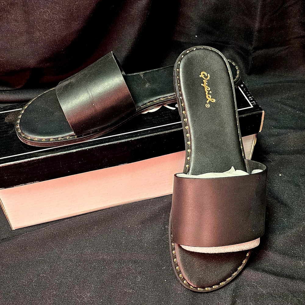 NWT Black Slide Sandals with Wide Strap and Rubber Sole